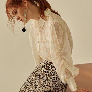 OH L Rose Puff Shirring Blouse Cream